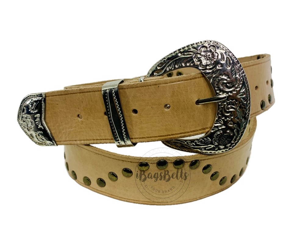 Cinturón de cuero con hebilla cowboy