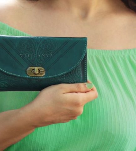 Monedero billetero de cuero verde Dana