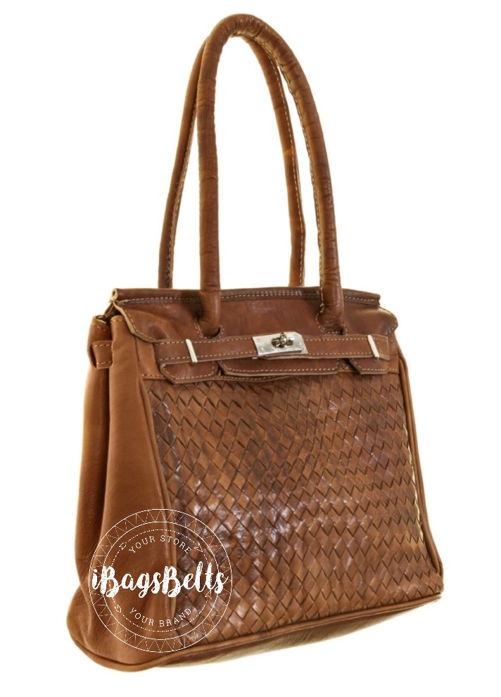 Bolso de piel trenzado
