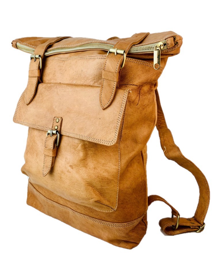 Mochila enrollada de cuero gold Alvaro