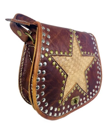 Bandolera mediana de cuero con estrella artesanal marrón Darcie