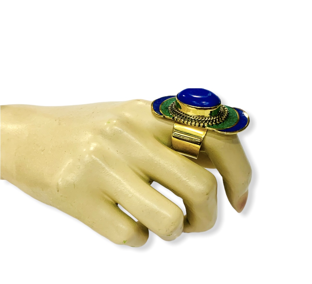 Anillo boho Tibetano dorado con piedra azul y verde