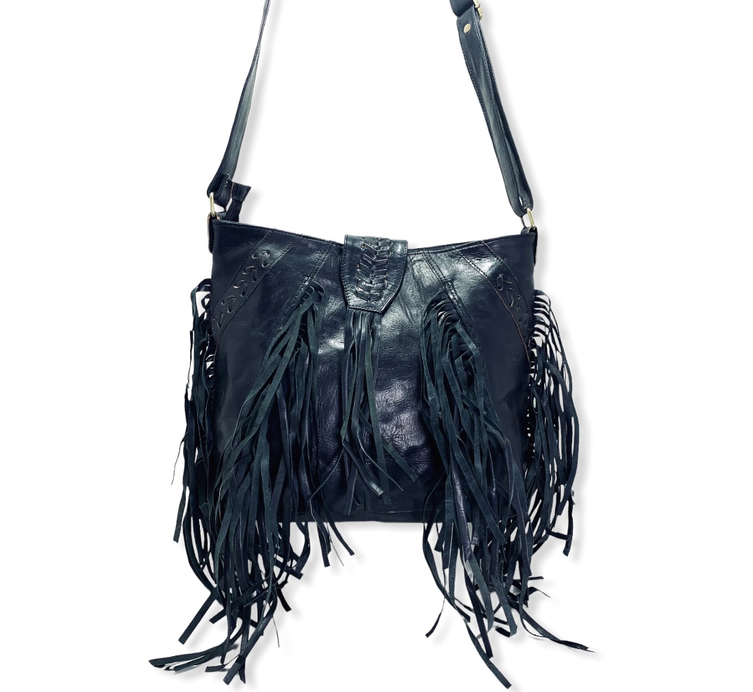 Bolso negro con flecos estilo western Charlotte