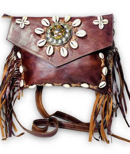 Bolso bandolera caoba con flecos y conchas  Lark