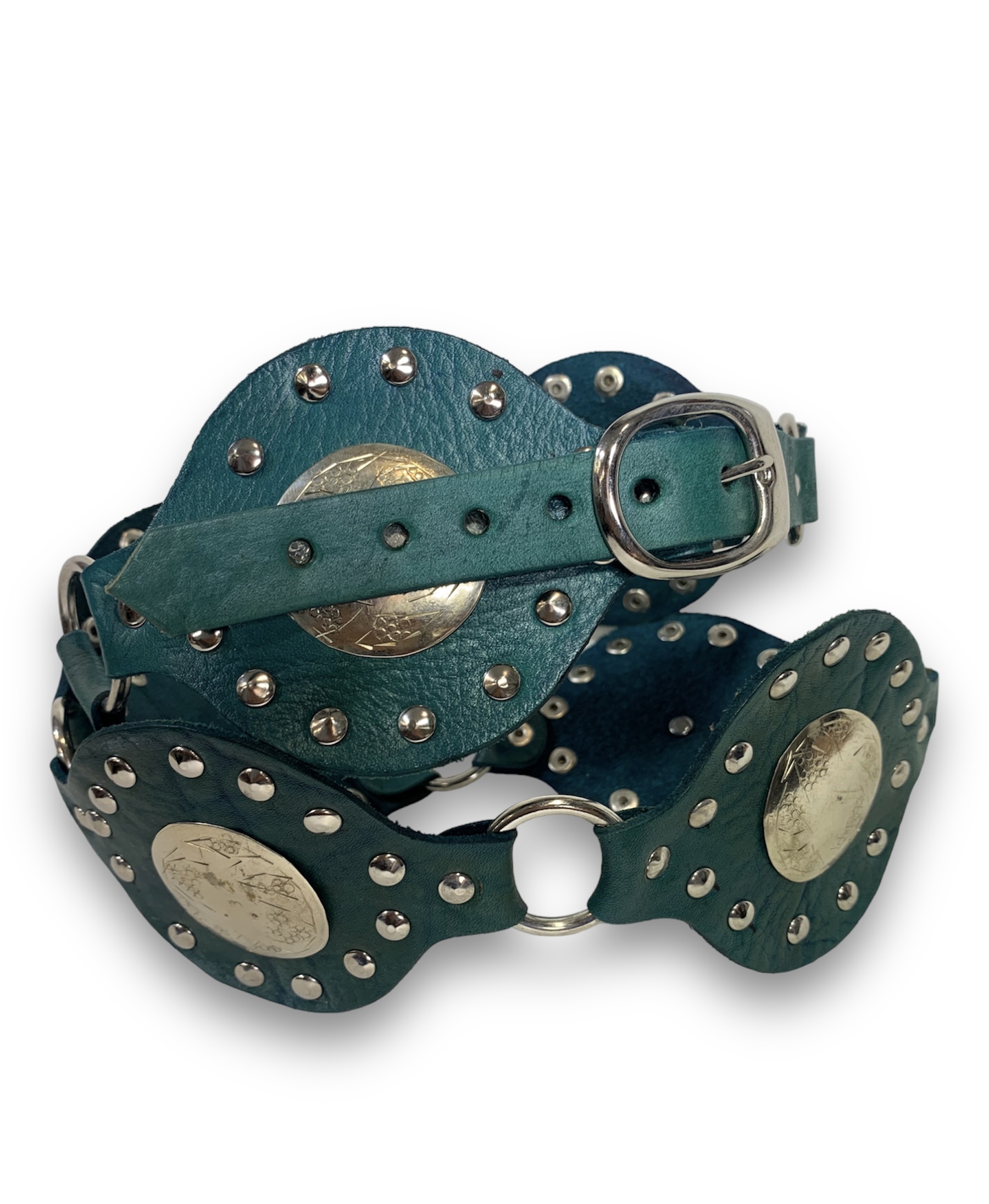 Cinturón ancho de cuero verde con aros hippie chic