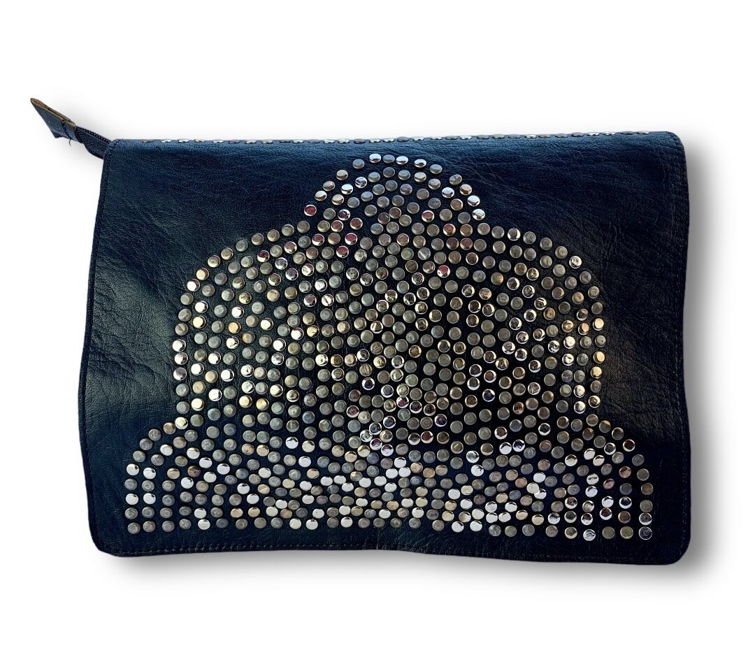 Bolso de mano con remaches Keyla