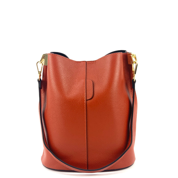Bolso cubo naranja de hombro en cuero Italiano Chiara