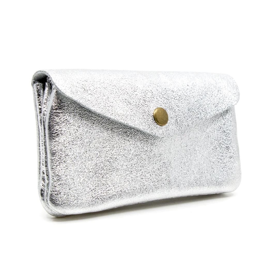 Monedero de piel gris claro brillante made in Italy