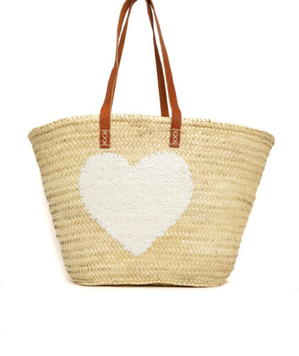 Capazo artesanal boho de palma natural con carazon lentejuelas mediano