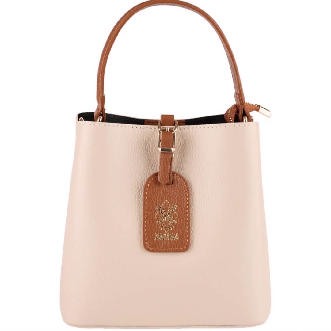 Bolso cubo rosa de piel Italiano