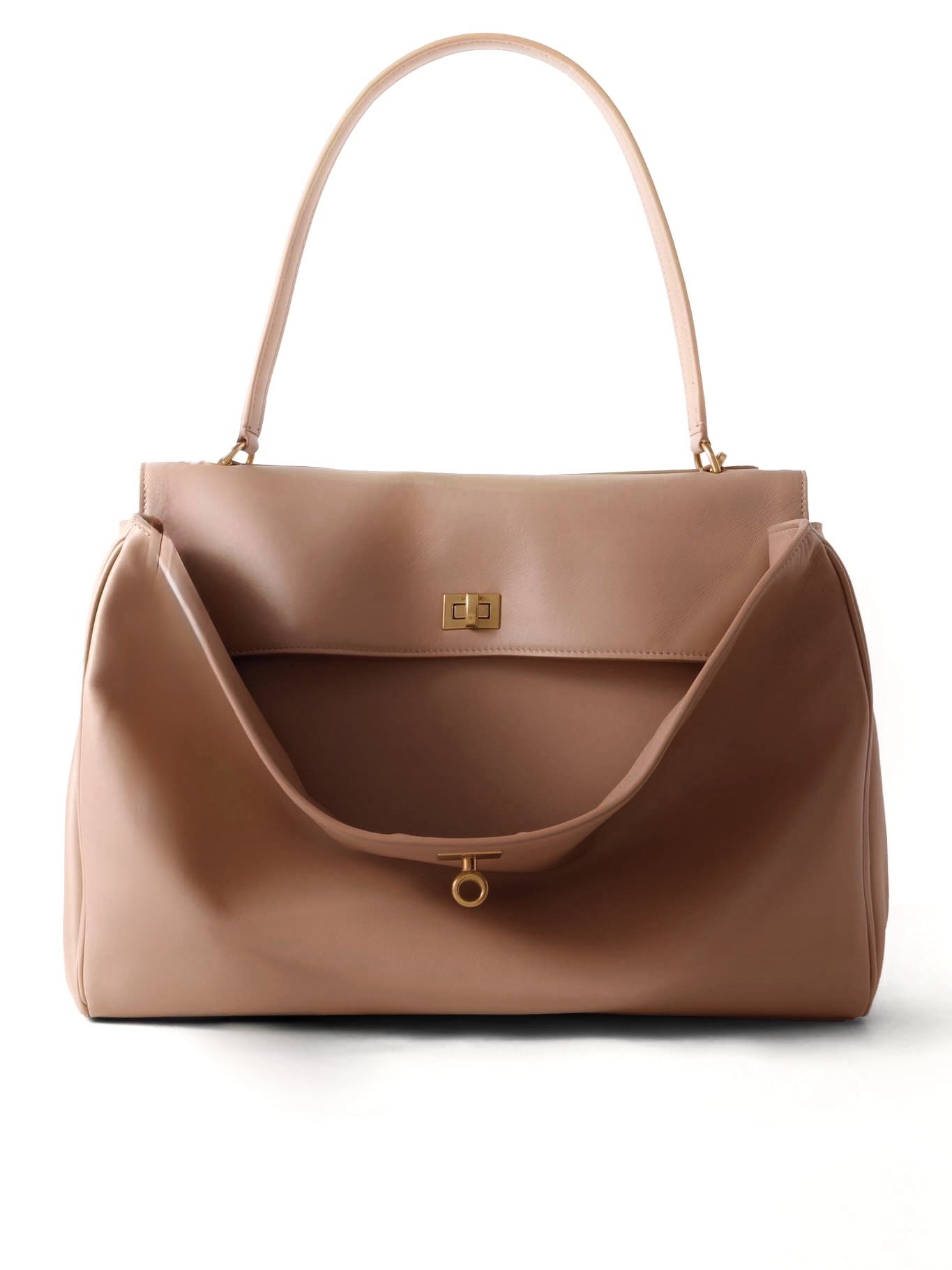 Bolso bandolera de piel rosa palo con solapa Shirley